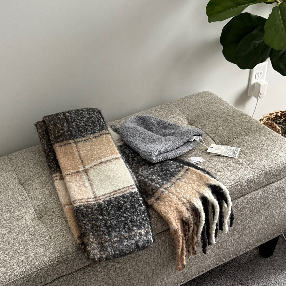NWT bundle: Super soft long plaid old navy scarf and barefoot dreams hat